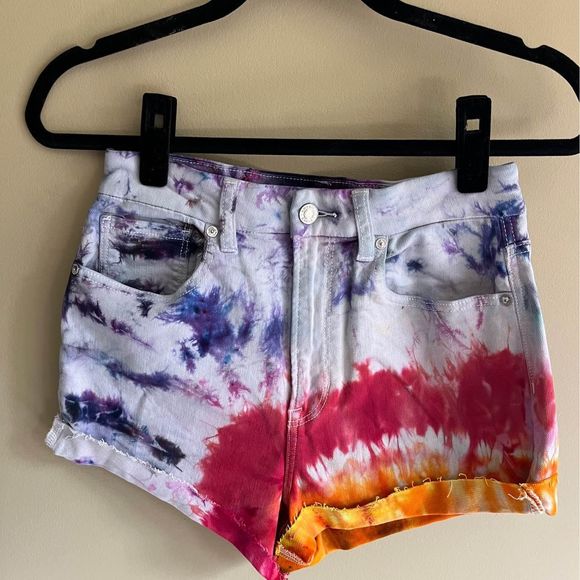 American Eagle Tie-dye Curvy Mom Short size 6 - Picture 2 of 7